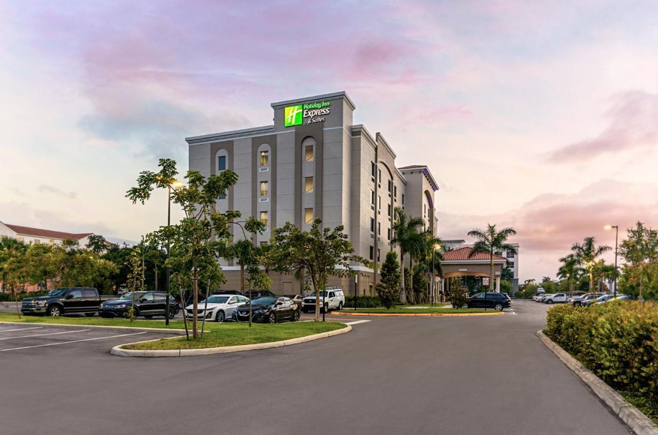 Holiday Inn Express & Suites - Miramar By Ihg Екстериор снимка
