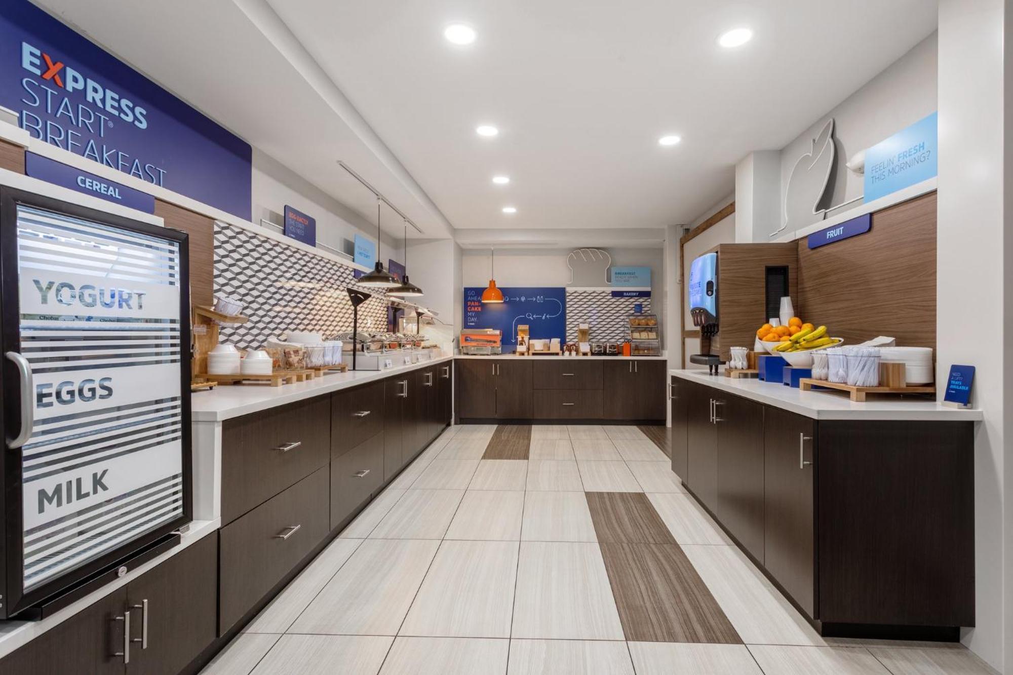 Holiday Inn Express & Suites - Miramar By Ihg Екстериор снимка