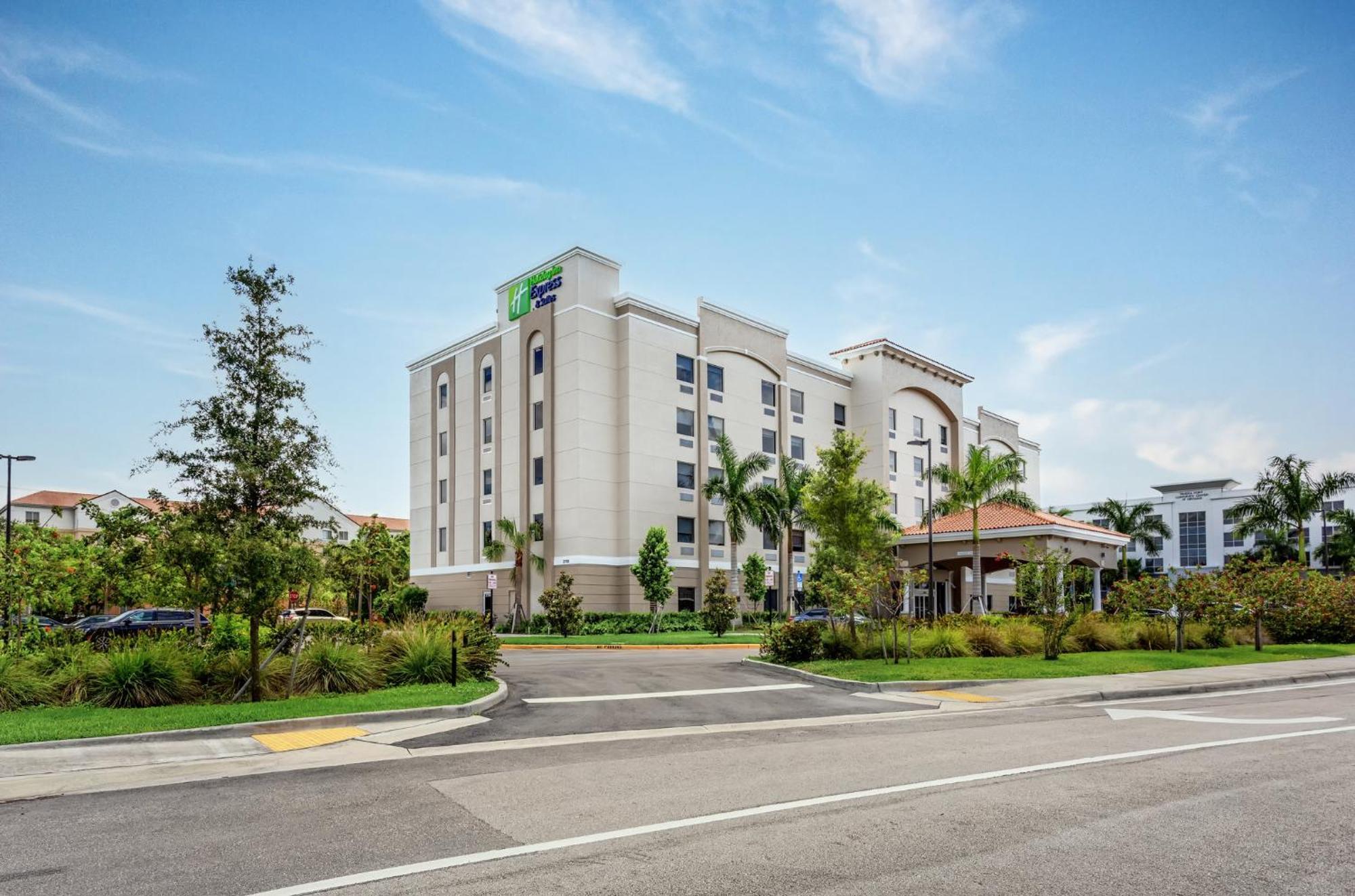 Holiday Inn Express & Suites - Miramar By Ihg Екстериор снимка