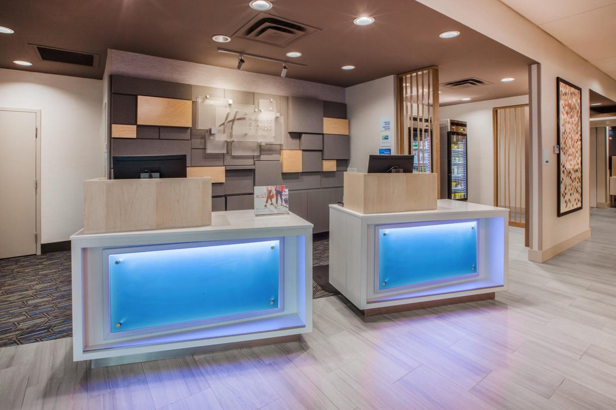 Holiday Inn Express & Suites - Miramar By Ihg Екстериор снимка