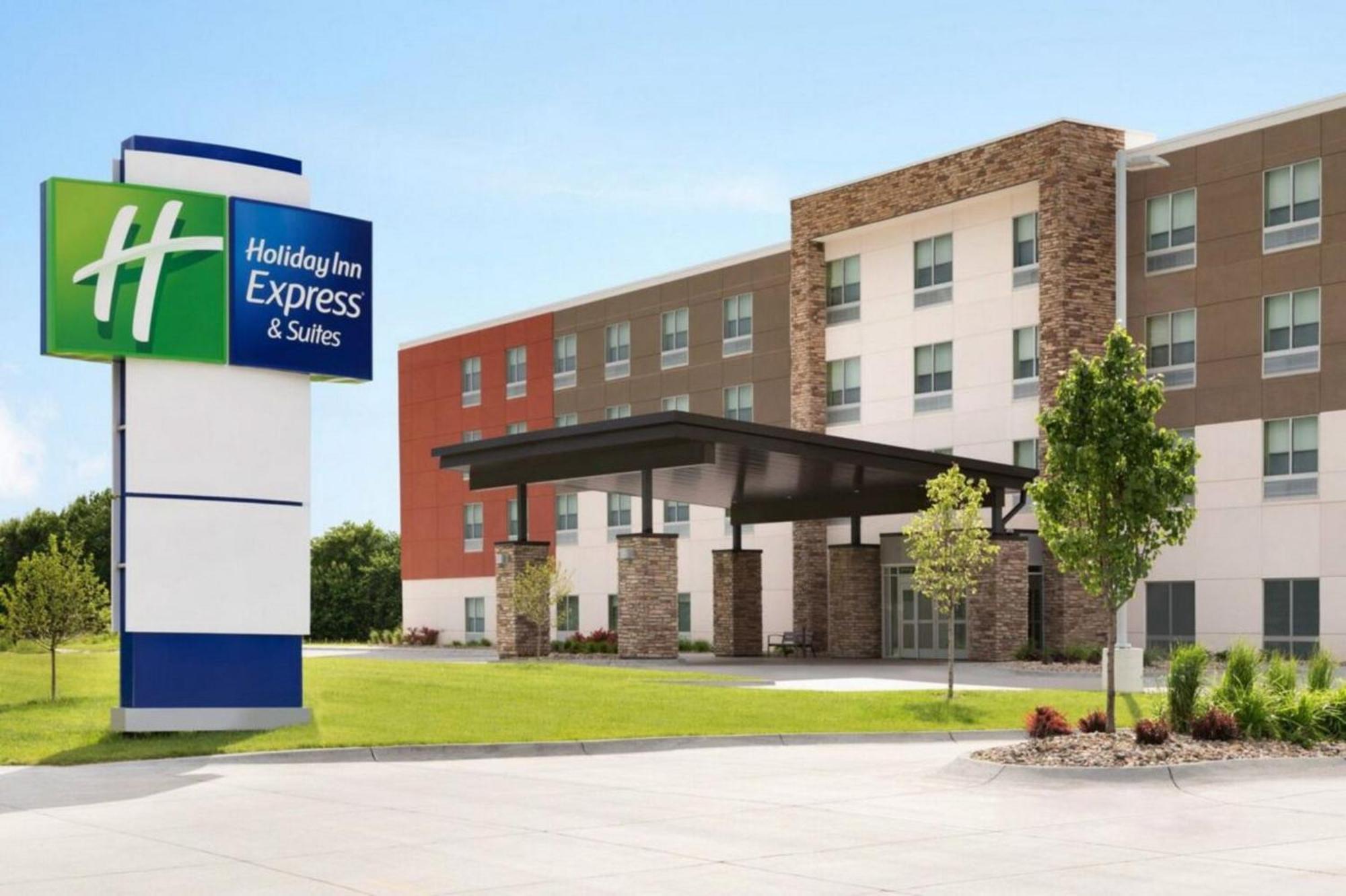 Holiday Inn Express & Suites - Miramar By Ihg Екстериор снимка